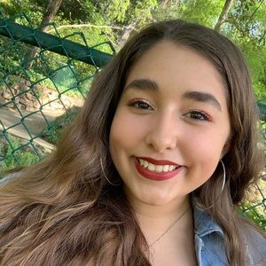 Meet your Posher, Mia